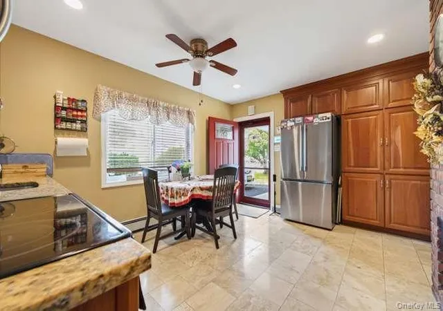 Photo 4 of Single family home for sale at 35 Hedge Ln, Hempstead, NY 11590 | MLS# 1055295 | Listing updated on 2026-10-04