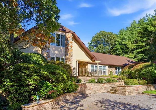 Single family home for sale at 14 Sherwood Gate, Oyster Bay, NY 11771 | MLS# 1055322