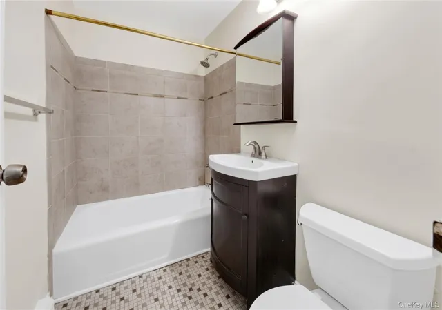 Photo 3 of House for sale at 838 Pelhamdale Ave #2P, New Rochelle, NY 10801 | MLS# 1055341 | Listing updated on 2026-10-16
