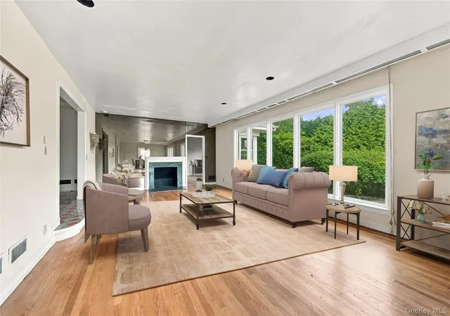 Photo 3 of Single family home for sale at 85 Del Rey Dr, Mount Vernon, NY 10552 | MLS# 1055353 | Listing updated on 2026-10-01