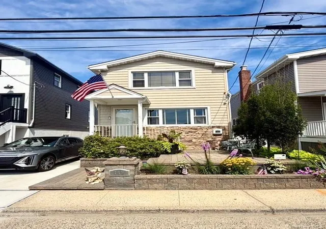 Photo 1 of Single family home for sale at 159 Sportsman Ave, Hempstead, NY 11520 | MLS# 1055373 | Listing updated on 2026-10-08