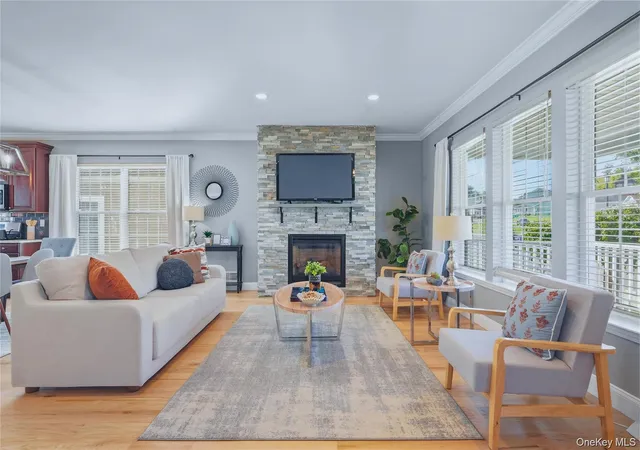 Photo 3 of Single family home for sale at 9 Emerson Ter, Lloyd, NY 12528 | MLS# 1055385 | Listing updated on 2026-09-29