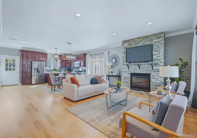 Photo 4 of Single family home for sale at 9 Emerson Ter, Lloyd, NY 12528 | MLS# 1055385 | Listing updated on 2026-09-29