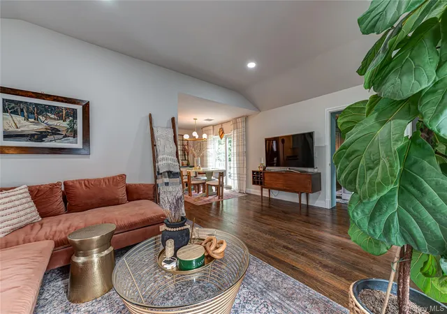 Photo 3 of Single family home for sale at 10 Laurel Rd, Smithtown, NY 11754 | MLS# 1055398 | Listing updated on 2026-10-01