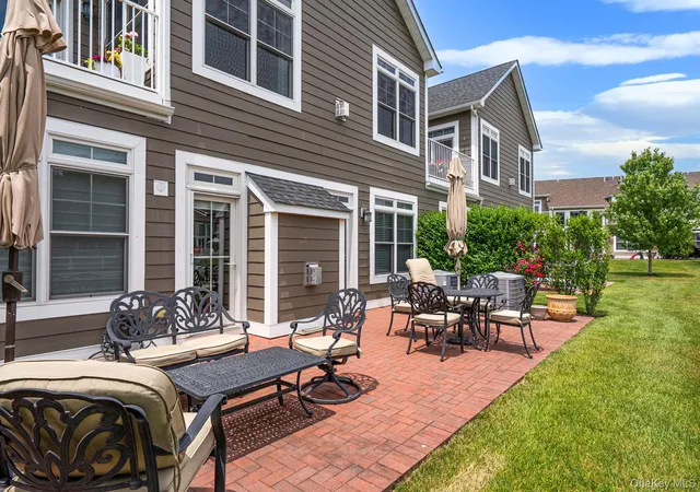 Photo 2 of Sale Pending at 52102 Beech Tree Ln, Oyster Bay, NY 11803 | MLS# 1055418 | Listing updated on 2026-10-05