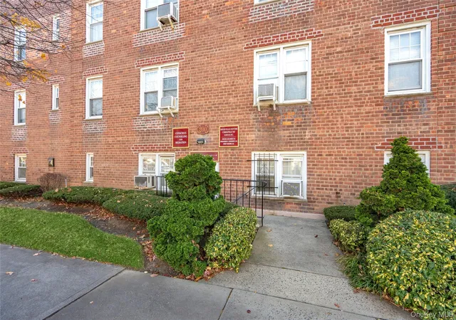 Photo 3 of Condo for sale at 200 N Village Ave #100, Hempstead, NY 11570 | MLS# 1055448 | Listing updated on 2026-09-29
