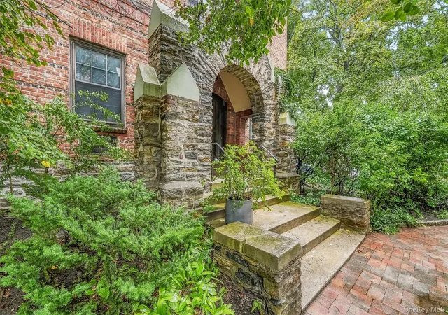 Photo 2 of House for sale at 828 Bronx River Rd #1AD, Yonkers, NY 10708 | MLS# 1055452 | Listing updated on 2026-10-07