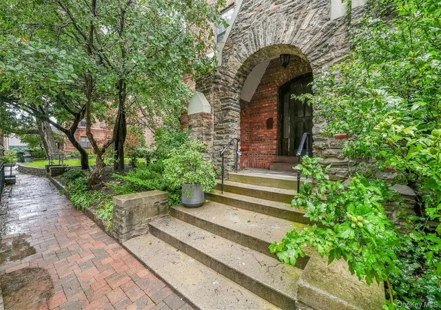Photo 3 of House for sale at 828 Bronx River Rd #1AD, Yonkers, NY 10708 | MLS# 1055452 | Listing updated on 2026-10-07