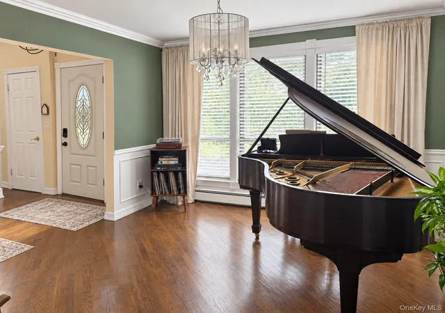 Photo 3 of Single family home for sale at 15 Vineyard Way, Mount Sinai, NY 11766 | MLS# 1055458 | Listing updated on 2026-10-02