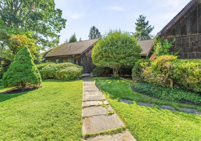 Photo 2 of Single family home for sale at 17 Whitehouse Ave, Poughkeepsie, NY 12601 | MLS# 1055467 | Listing updated on 2026-10-04