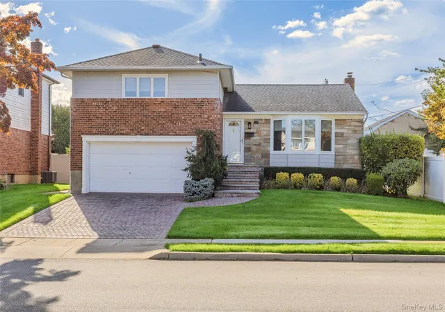 Single family home for sale at 39 Stauber Dr, Oyster Bay, NY 11803 | MLS# 1055512