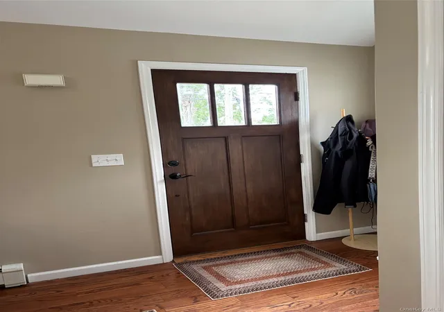 Photo 3 of Single family home for sale at 120 Lincoln Pl, Oyster Bay, NY 11758 | MLS# 1055513 | Listing updated on 2026-10-03