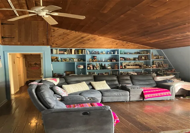 Photo 4 of Single family home for sale at 117 Waccabuc Rd, Lewisboro, NY 10526 | MLS# 1055520 | Listing updated on 2026-10-28