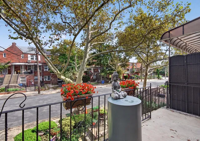 Photo 2 of House for sale at 2462 Bragg St, New York, NY 11235 | MLS# 1055539 | Listing updated on 2026-10-05