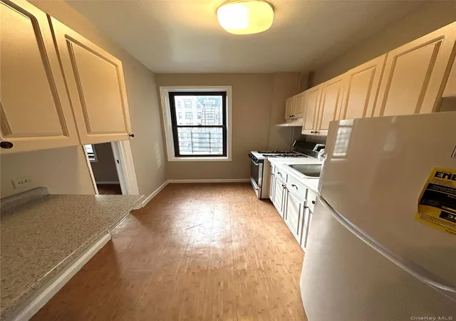 Photo 2 of House for sale at 758 Brady Ct #214, Bronx, NY 10462 | MLS# 1055542 | Listing updated on 2026-10-01