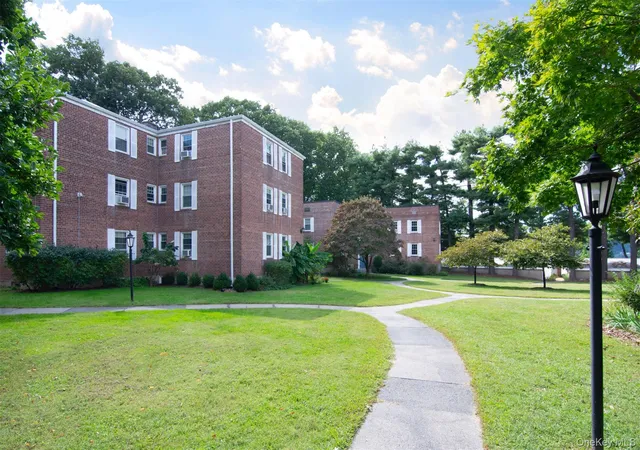 Photo 1 of Condo for sale at 741 N Broadway #3D, Greenburgh, NY 10706 | MLS# 1055558 | Listing updated on 2026-10-04