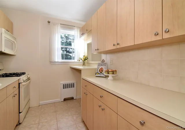Photo 4 of House for sale at 741 N Broadway #3D, Greenburgh, NY 10706 | MLS# 1055558 | Listing updated on 2026-10-04