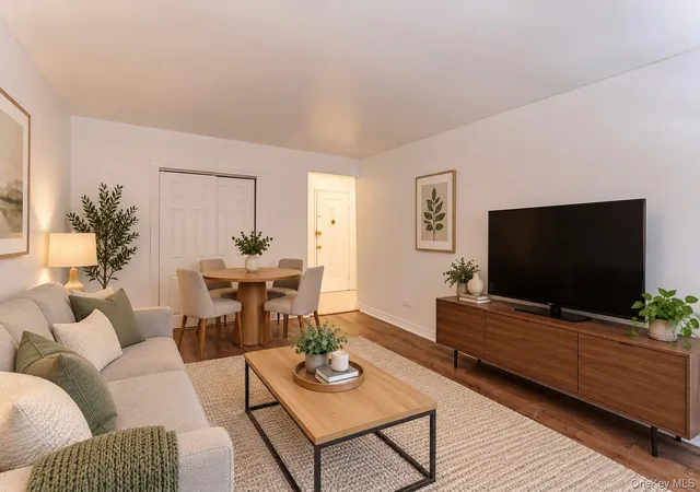 Photo 2 of House for sale at 78-11 Main St #1G, New York, NY 11367 | MLS# 1055593 | Listing updated on 2026-10-01