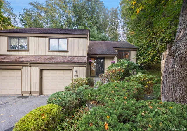 Photo 3 of Condo for sale at 621 Heritage Hills #B, Somers, NY 10589 | MLS# 1055598 | Listing updated on 2026-10-08
