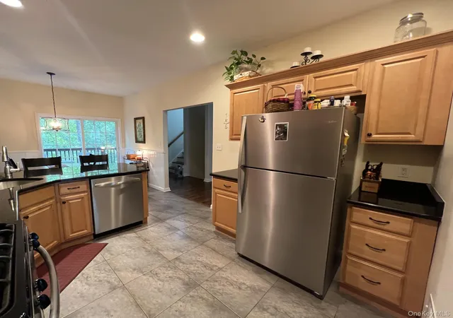 Listing Photo 4 - Condo for sale in building located at 2 Seeley Bull St, Monroe, NY 10950