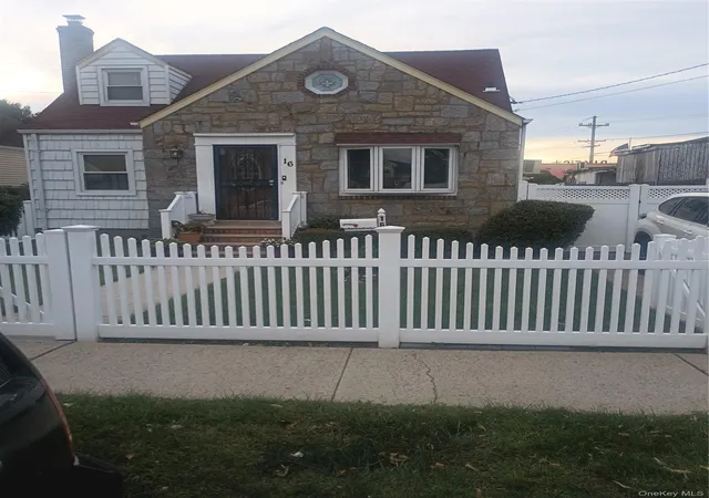 Photo 1 of Single family home for sale at 16 Stone St, Hempstead, NY 11003 | MLS# 1055614 | Listing updated on 2026-09-27