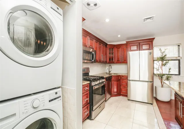 Listing Photo 5 - Condo for sale in building located at 926 Union Ave, New York, NY 10459 - Unit #C