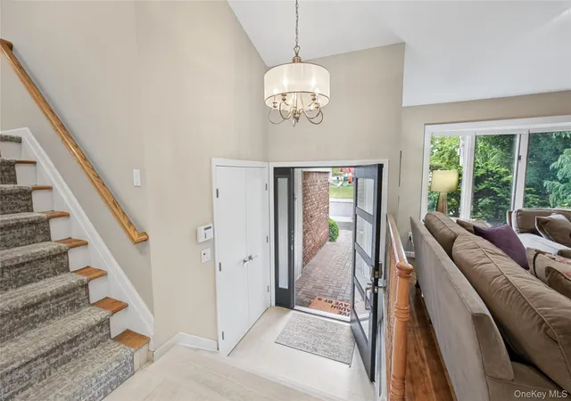 Photo 4 of Sale Pending at 1875 Julian Ln, Hempstead, NY 11566 | MLS# 1055630 | Listing updated on 2026-10-08