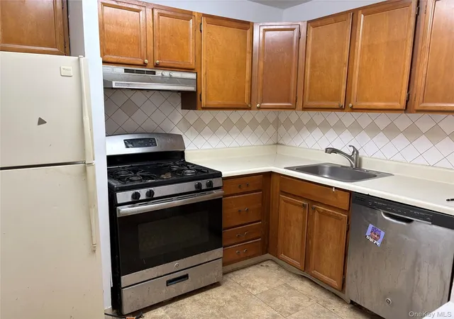 Photo 3 of Condo for sale at 2 Bay Clb Dr #10M, New York, NY 11360 | MLS# 1055648 | Listing updated on 2026-09-30