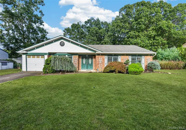 Photo 3 of Single family home for sale at 9 Groton Ln, Brookhaven, NY 11727 | MLS# 1055652 | Listing updated on 2026-10-07