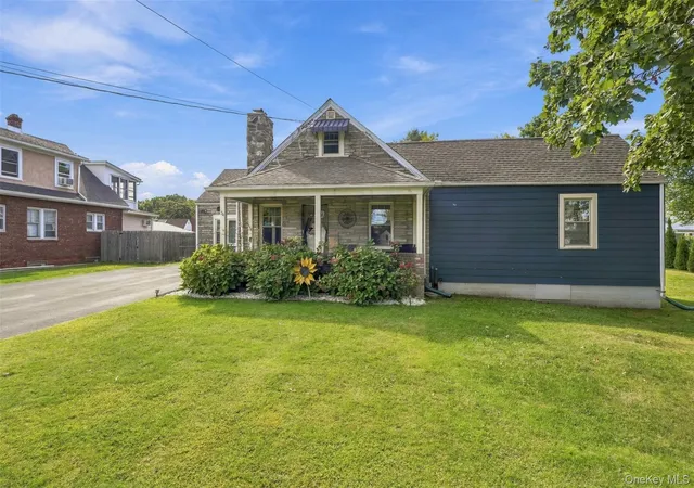 Photo 4 of Single family home for sale at 34 Adams St, Poughkeepsie (town), NY 12601 | MLS# 1055673 | Listing updated on 2026-09-29