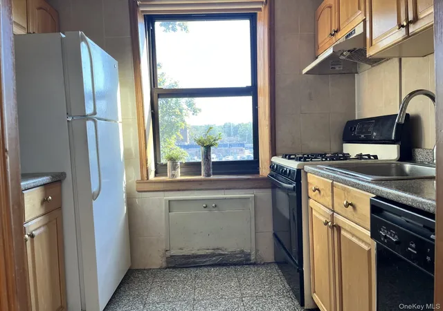 Photo 3 of House for sale at 213-02 73rd Avenue #4D, New York, NY 11364 | MLS# 1055713 | Listing updated on 2026-10-06