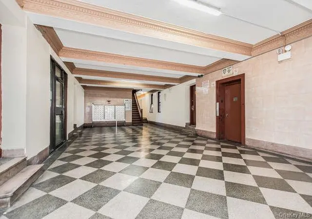 Photo 2 of House for sale at 3230 Cruger Ave #6F, New York, NY 10467 | MLS# 1055714 | Listing updated on 2026-10-06