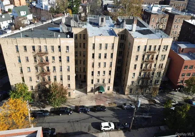 Photo 4 of House for sale at 3230 Cruger Ave #6F, New York, NY 10467 | MLS# 1055714 | Listing updated on 2026-10-06