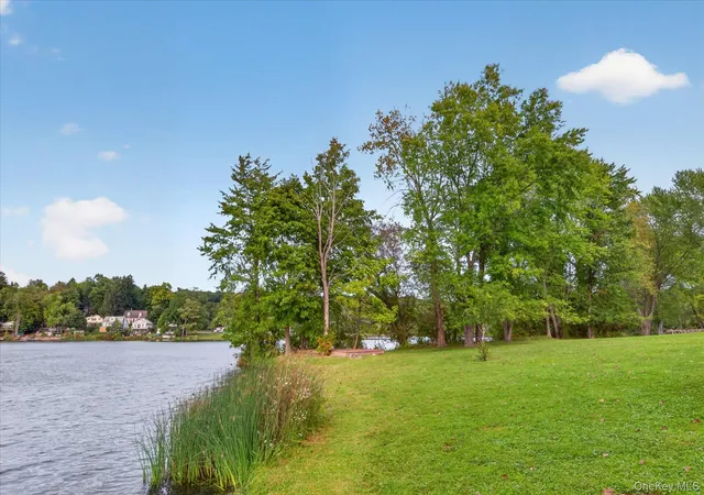 Photo 3 of Single family home for sale at 50 Waterview Ter, Cornwall, NY 12553 | MLS# 1055716 | Listing updated on 2026-10-12