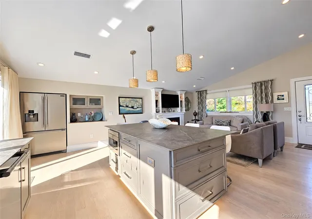 Photo 4 of Single family home for sale at 46 & 42 W Lake Dr, Brookhaven, NY 11772 | MLS# 1055718 | Listing updated on 2026-10-08