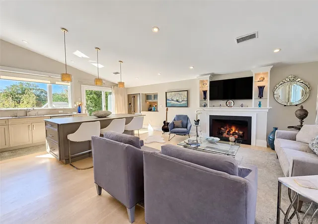 Photo 3 of Single family home for sale at 46 & 42 W Lake Dr, Brookhaven, NY 11772 | MLS# 1055718 | Listing updated on 2026-10-08
