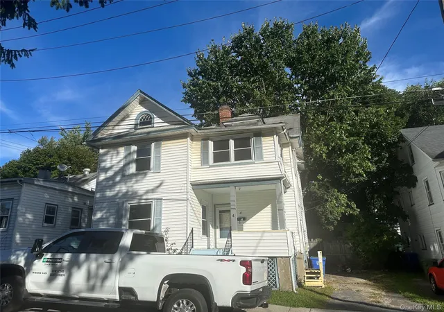 Photo 1 of Single family home for sale at 4 Harding St, Middletown, NY 10940 | MLS# 1055722 | Listing updated on 2026-09-28