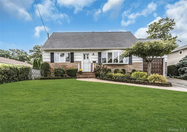 Photo 1 of Single family home for sale at 472 Chelsea Ave, West Babylon, NY 11704 | MLS# 1055733 | Listing updated on 2026-09-29