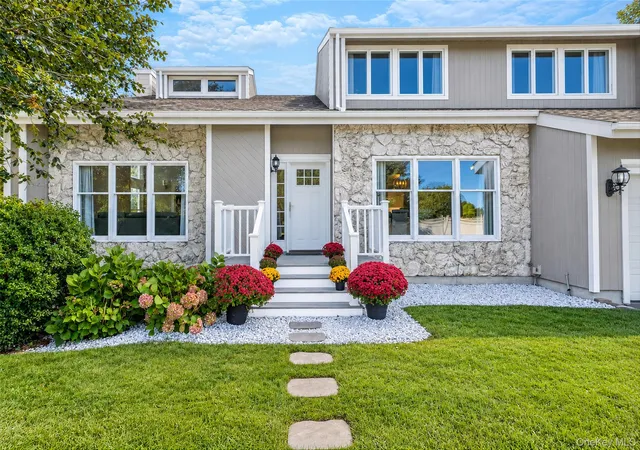 Photo 4 of Single family home for sale at 117 Southfield Rd, Riverhead, NY 11933 | MLS# 1055787 | Listing updated on 2026-10-08