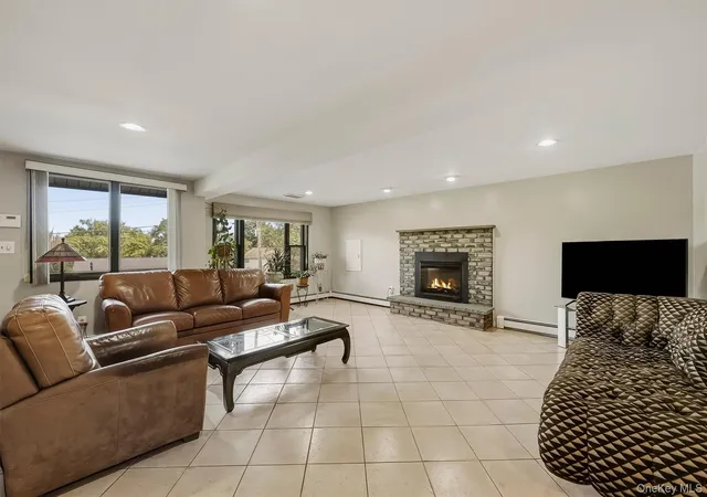 Photo 2 of Single family home for sale at 86 Fairview Pl, Cortlandt, NY 10567 | MLS# 1055796 | Listing updated on 2026-10-07