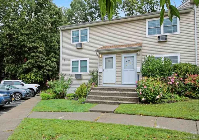 Listing Photo 1 - Condo for sale in building located at 9 Forge Gate Dr, Cold Spring, NY 10516 - Unit #E2