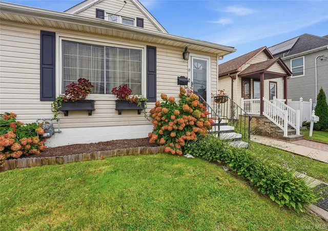 Photo 2 of Single family home for sale at 19 Catherine Ave, Hempstead, NY 11010 | MLS# 1055806 | Listing updated on 2026-10-08