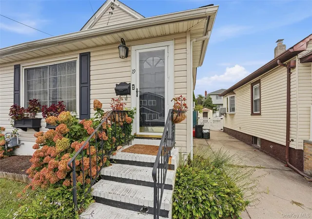 Photo 3 of Single family home for sale at 19 Catherine Ave, Hempstead, NY 11010 | MLS# 1055806 | Listing updated on 2026-10-08
