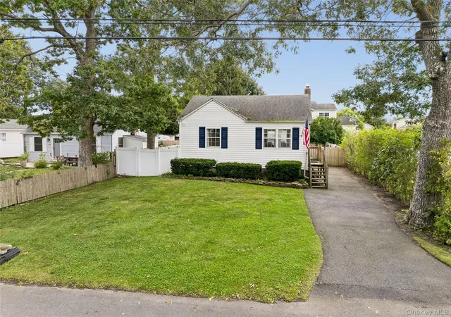 Photo 2 of Single family home for sale at 82 Rugby Dr, Brookhaven, NY 11967 | MLS# 1055838 | Listing updated on 2026-10-03