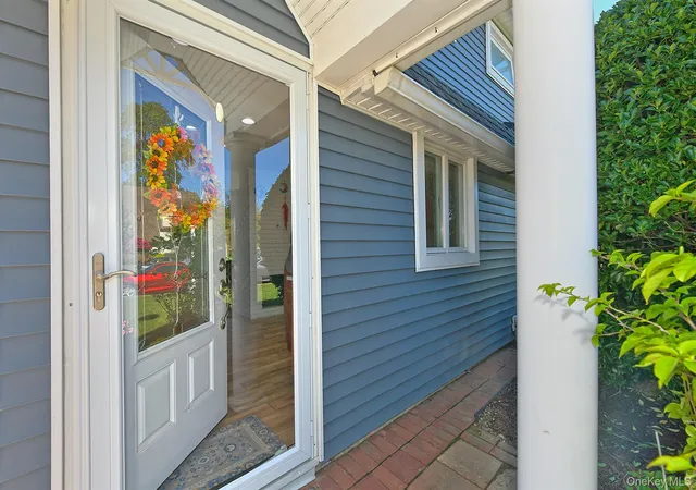 Photo 3 of Single family home for sale at 105 Bucket Ln, Hempstead, NY 11756 | MLS# 1055849 | Listing updated on 2026-10-07
