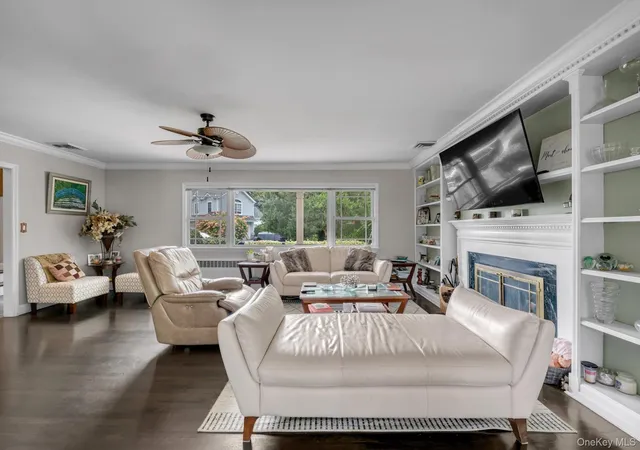 Photo 3 of Single family home for sale at 1361 Boxwood Dr E, Hewlett, NY 11557 | MLS# 1055855 | Listing updated on 2026-10-08