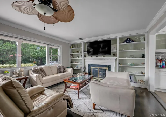 Photo 3 of Single family home for sale at 1361 Boxwood Dr E, Hewlett, NY 11557 | MLS# 1055855 | Listing updated on 2026-10-08