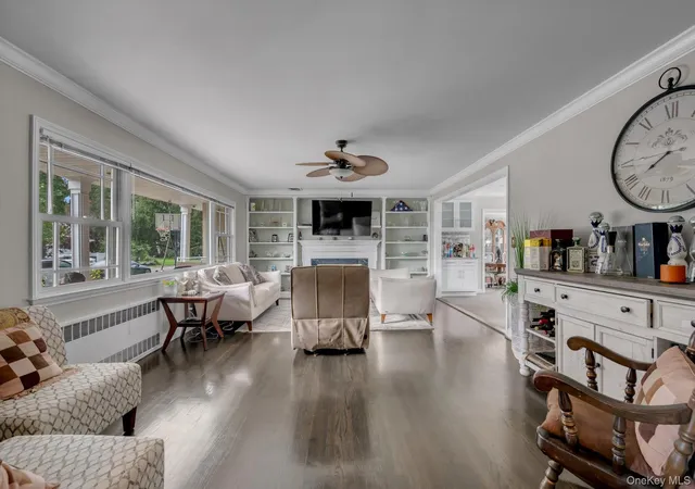 Photo 4 of Single family home for sale at 1361 Boxwood Dr E, Hewlett, NY 11557 | MLS# 1055855 | Listing updated on 2026-10-08
