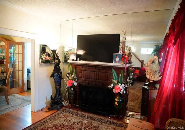 Photo 3 of Single family home for sale at 881 Lorenz Ave, Hempstead, NY 11510 | MLS# 1055861 | Listing updated on 2026-10-07