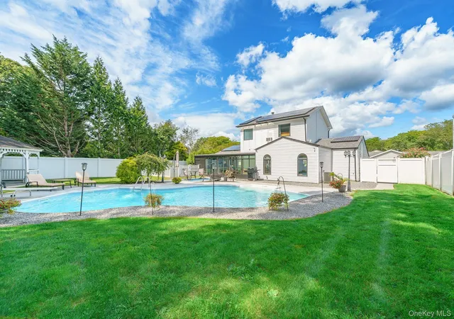 Photo 1 of Single family home for sale at 102 Inverness Rd, Islip, NY 11741 | MLS# 1055881 | Listing updated on 2026-10-01